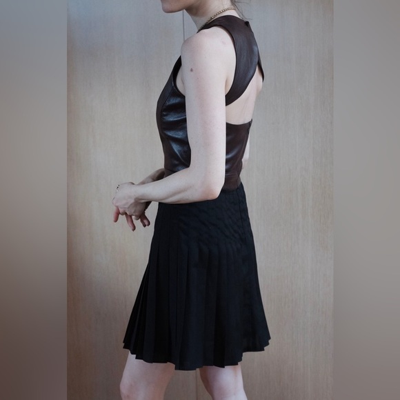 WAI MING LAMB LEATHER PLEATED MINI DRESS WITH OPEN BACK - Picture 4 of 6